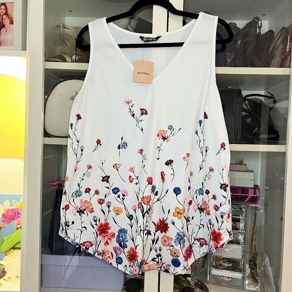 White and Floral Lightweight Tank Top - Picture 1 of 5